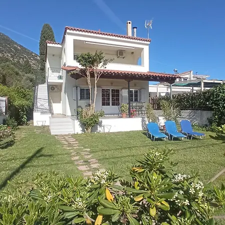 Skaloma Seafront Loulas House Nearby Nafpaktos Exterior foto