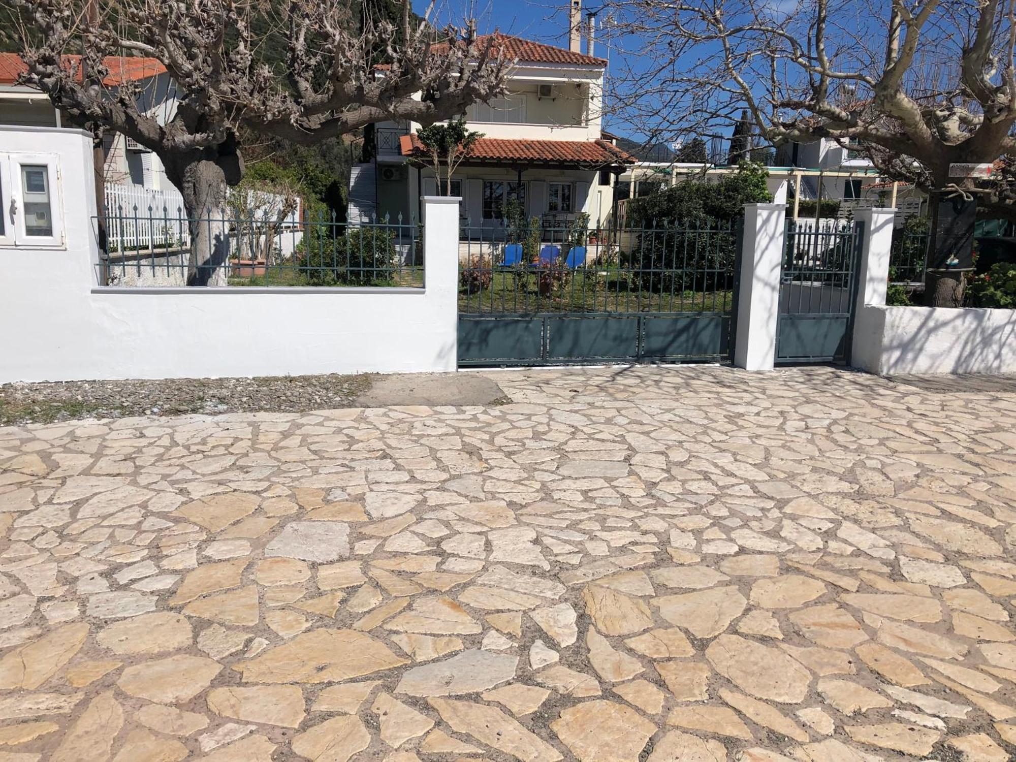 Seafront Loulas House Nearby Nafpaktos Skaloma