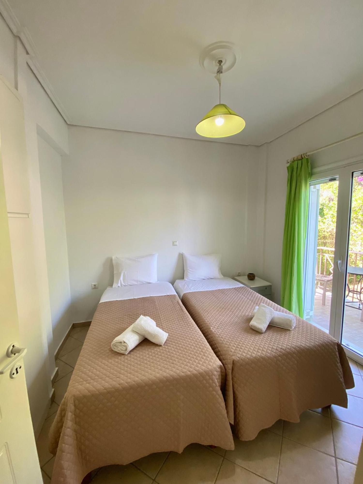 Seafront Loulas House Nearby Nafpaktos Ferienhaus *